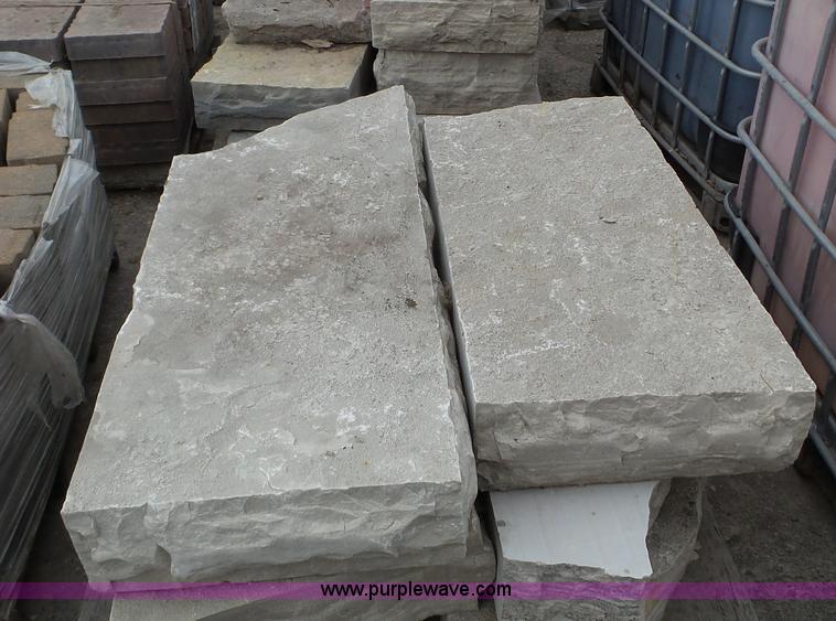 image for item K4605 Approximately 14 Fondulac stone