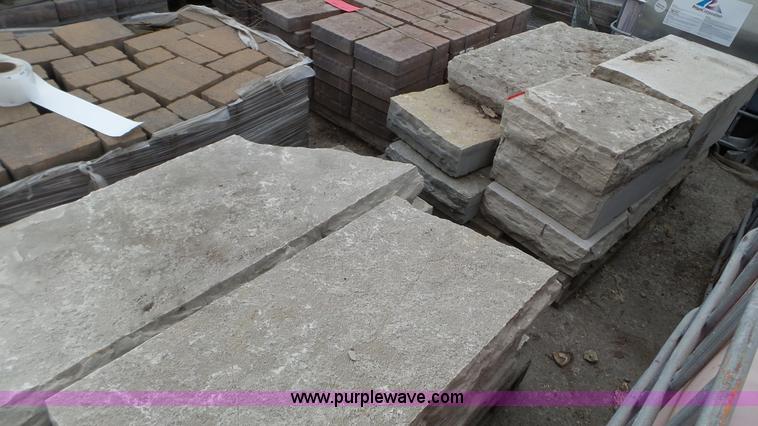 image for item K4605 Approximately 14 Fondulac stone