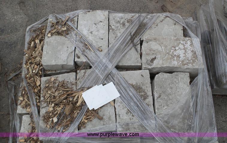 image for item K4608 Fondulac stone