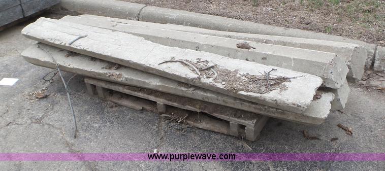 image for item K4611 Approximately 14 concrete curb steps