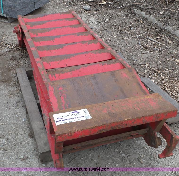 image for item K4612 (2) trailer ramps