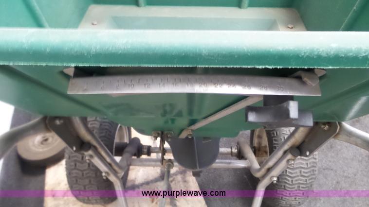 image for item K4625 Fertilizer spreader