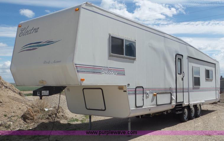 image for item K6761 1996 Electra camper