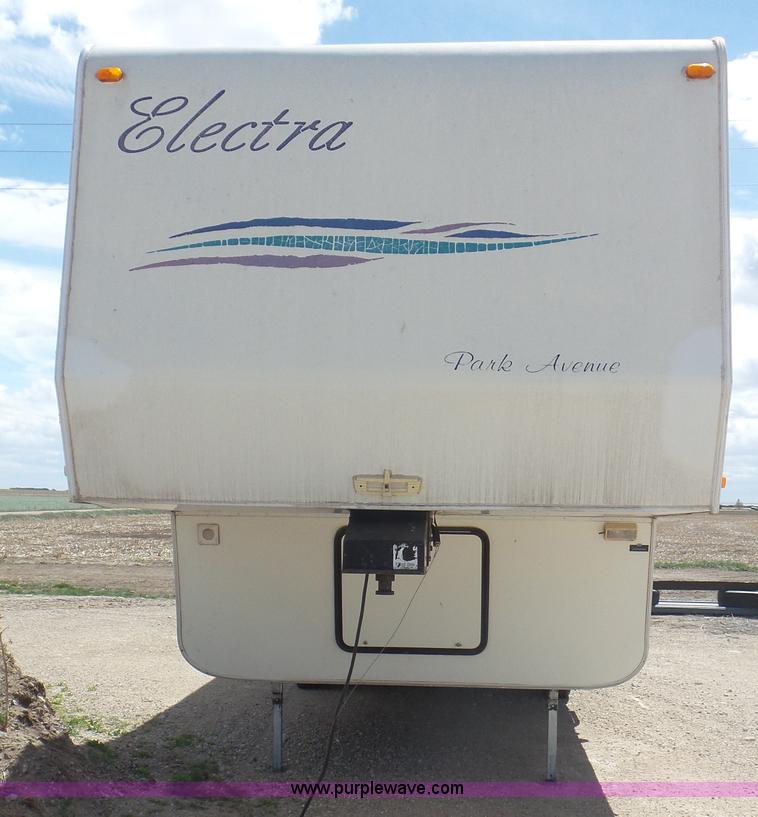 image for item K6761 1996 Electra camper