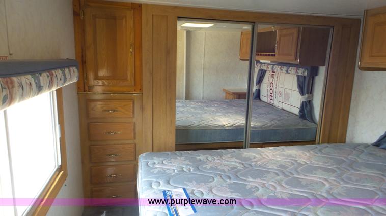 image for item K6761 1996 Electra camper