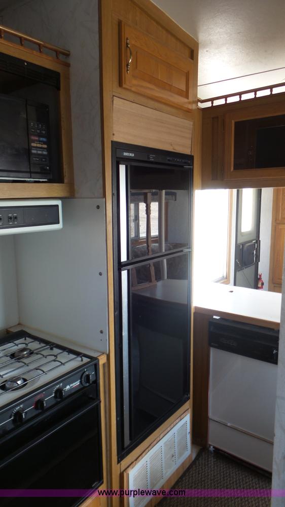 image for item K6761 1996 Electra camper