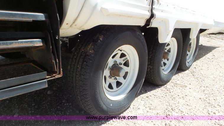 image for item K6761 1996 Electra camper