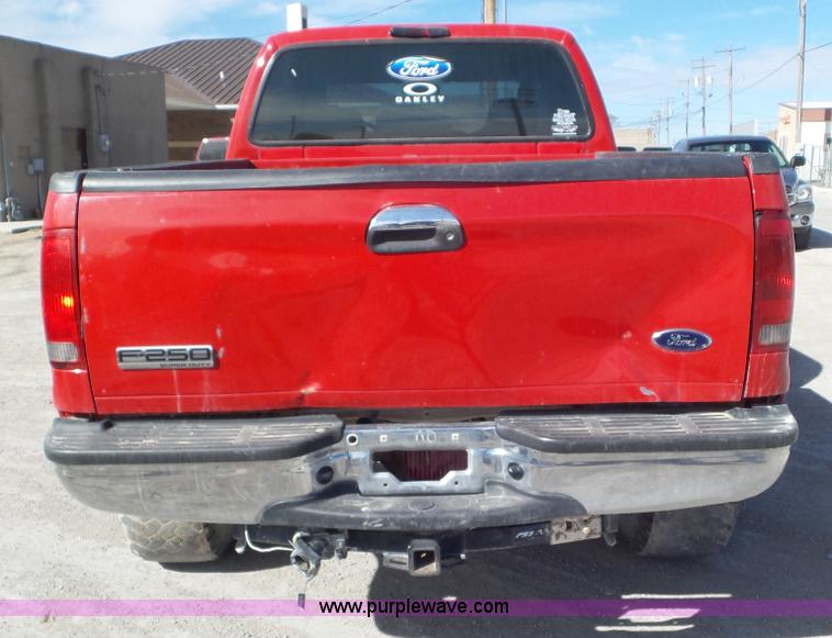 image for item K6838 2006 Ford F250 Super Duty Crew Cab pickup truck