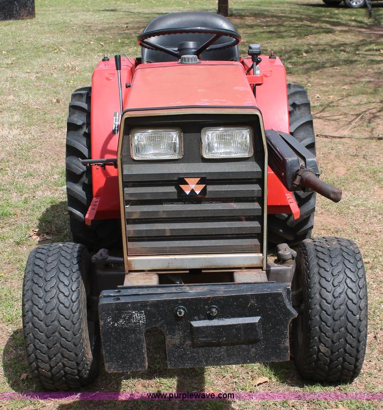 image for item K8995 1990 Massey-Ferguson 1010 Series 2961 tractor