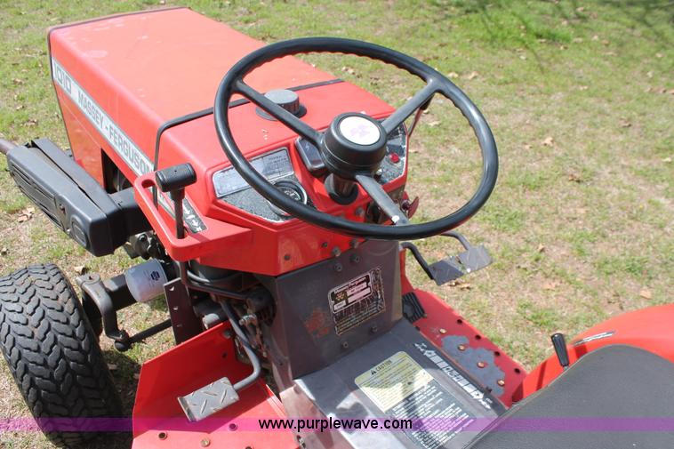 image for item K8995 1990 Massey-Ferguson 1010 Series 2961 tractor