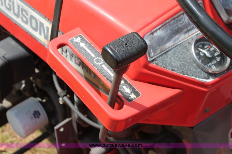 image for item K8995 1990 Massey-Ferguson 1010 Series 2961 tractor