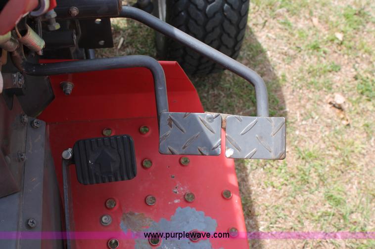 image for item K8995 1990 Massey-Ferguson 1010 Series 2961 tractor