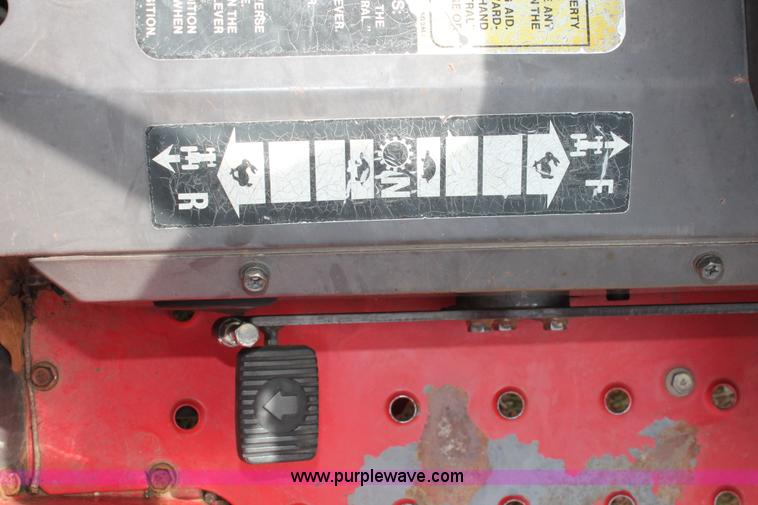 image for item K8995 1990 Massey-Ferguson 1010 Series 2961 tractor