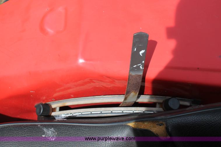 image for item K8995 1990 Massey-Ferguson 1010 Series 2961 tractor