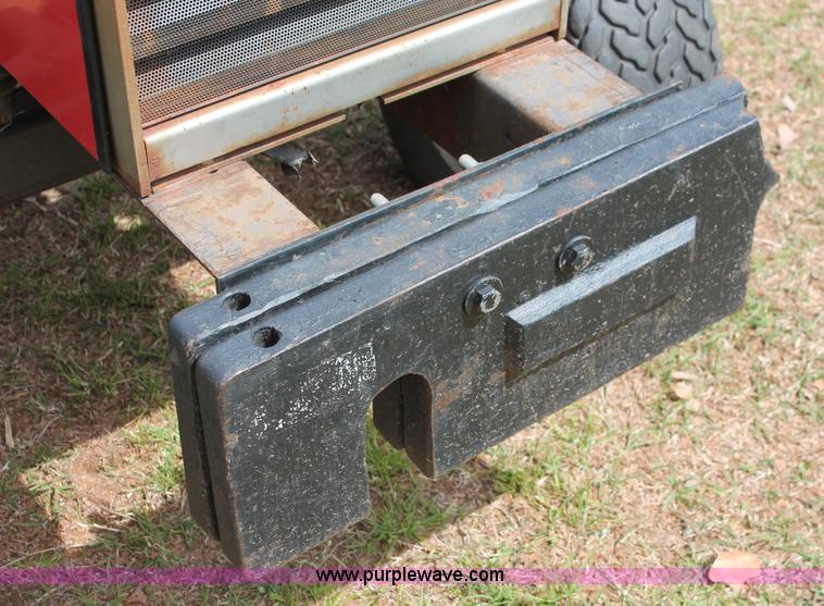 image for item K8995 1990 Massey-Ferguson 1010 Series 2961 tractor