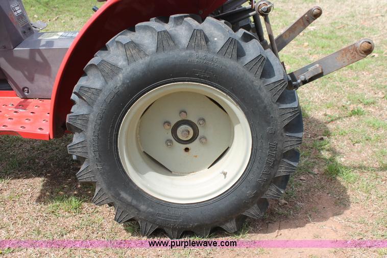 image for item K8995 1990 Massey-Ferguson 1010 Series 2961 tractor