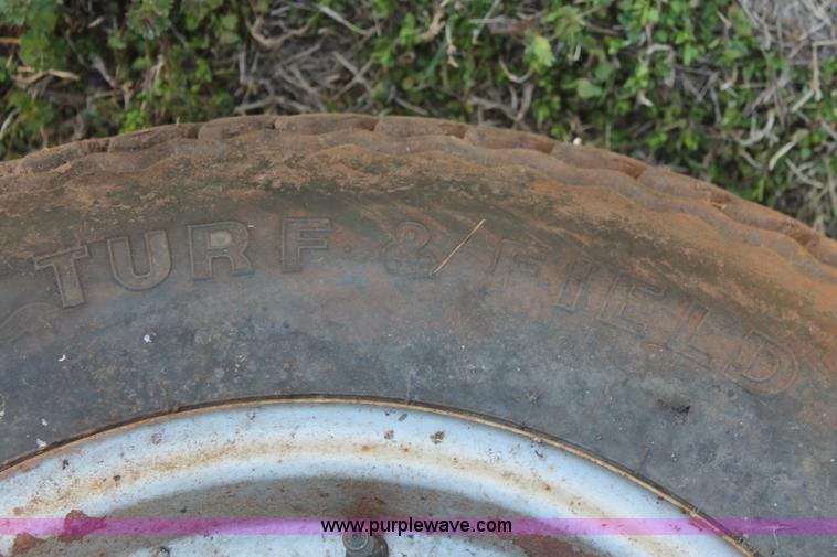 image for item K8995 1990 Massey-Ferguson 1010 Series 2961 tractor