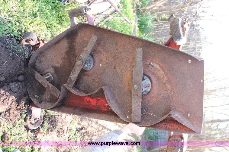 image for item K8995 1990 Massey-Ferguson 1010 Series 2961 tractor