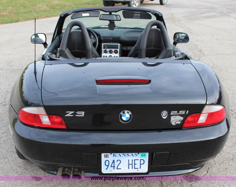 image for item L2349 2001 BMW Z3 Roadster 2.5i convertible