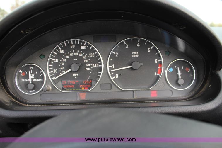 image for item L2349 2001 BMW Z3 Roadster 2.5i convertible