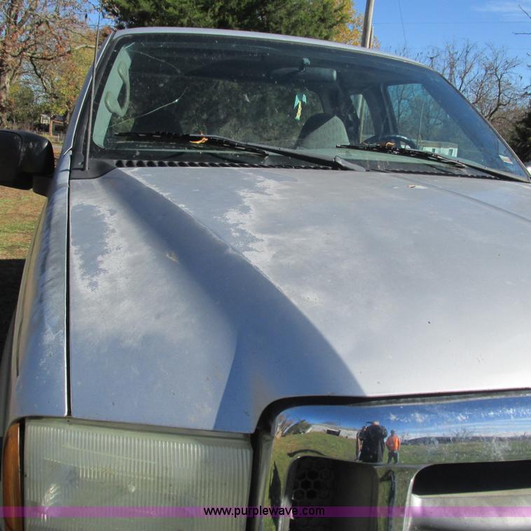 image for item L5314 2000 Ford F250 Super Duty XLT SuperCab pickup truck