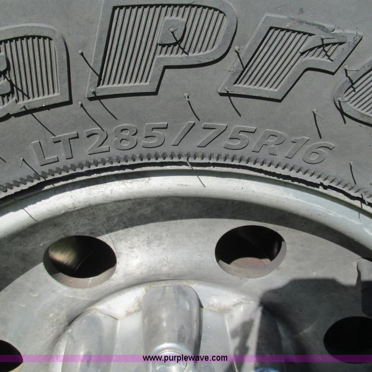 image for item L5314 2000 Ford F250 Super Duty XLT SuperCab pickup truck