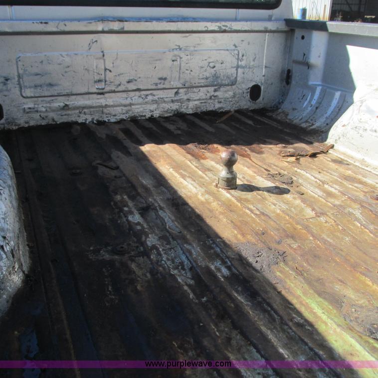 image for item L5314 2000 Ford F250 Super Duty XLT SuperCab pickup truck