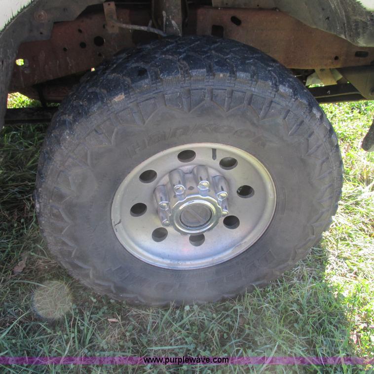 image for item L5314 2000 Ford F250 Super Duty XLT SuperCab pickup truck