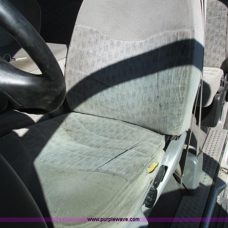 image for item L5314 2000 Ford F250 Super Duty XLT SuperCab pickup truck