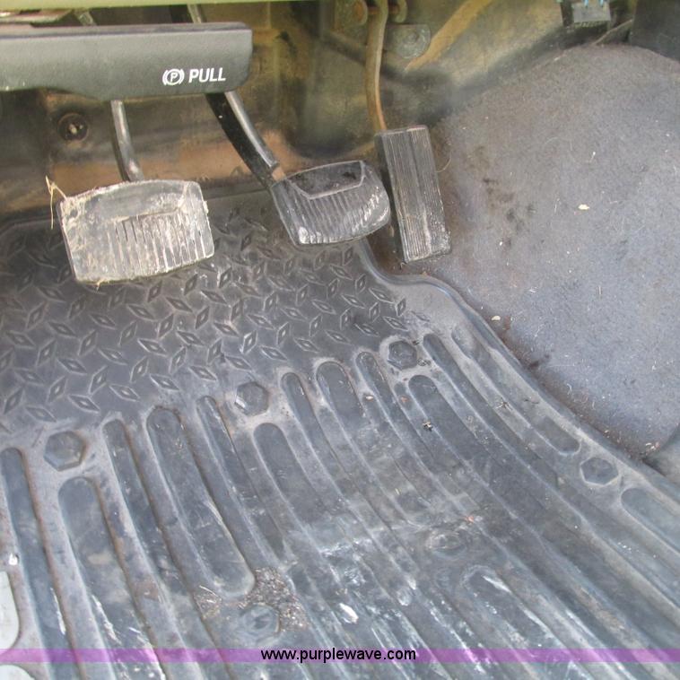 image for item L5314 2000 Ford F250 Super Duty XLT SuperCab pickup truck