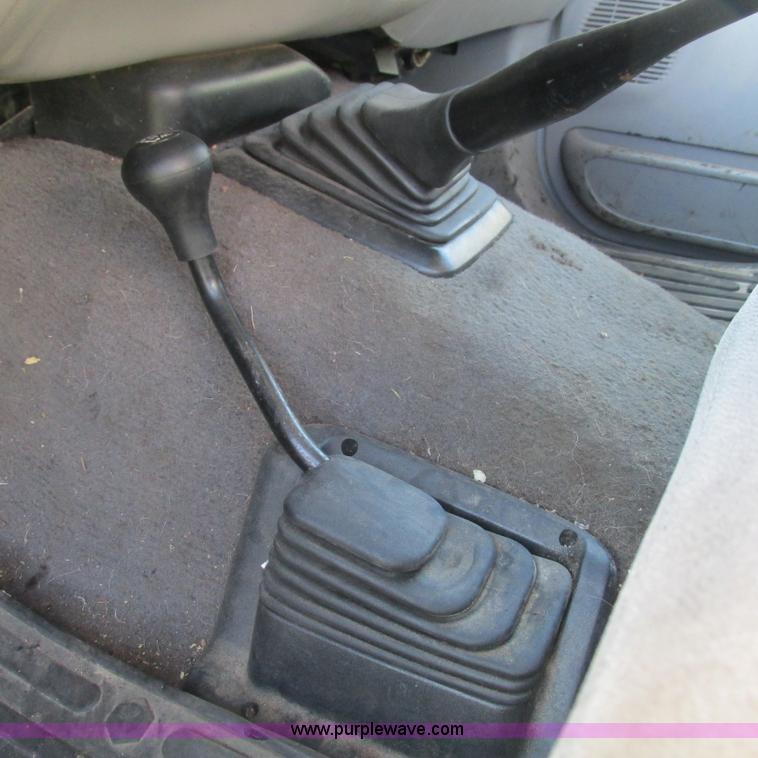 image for item L5314 2000 Ford F250 Super Duty XLT SuperCab pickup truck