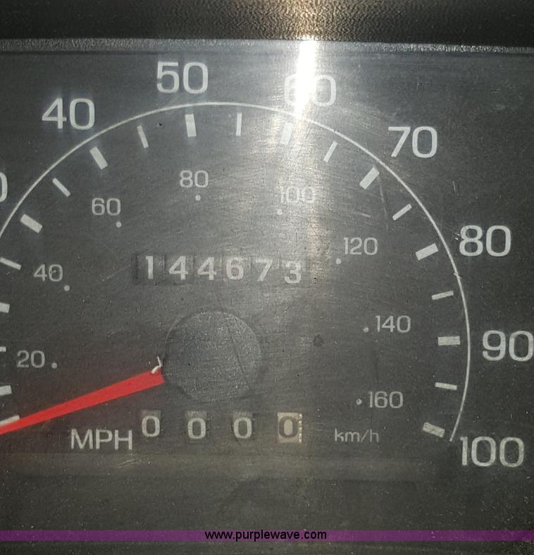 image for item L5314 2000 Ford F250 Super Duty XLT SuperCab pickup truck