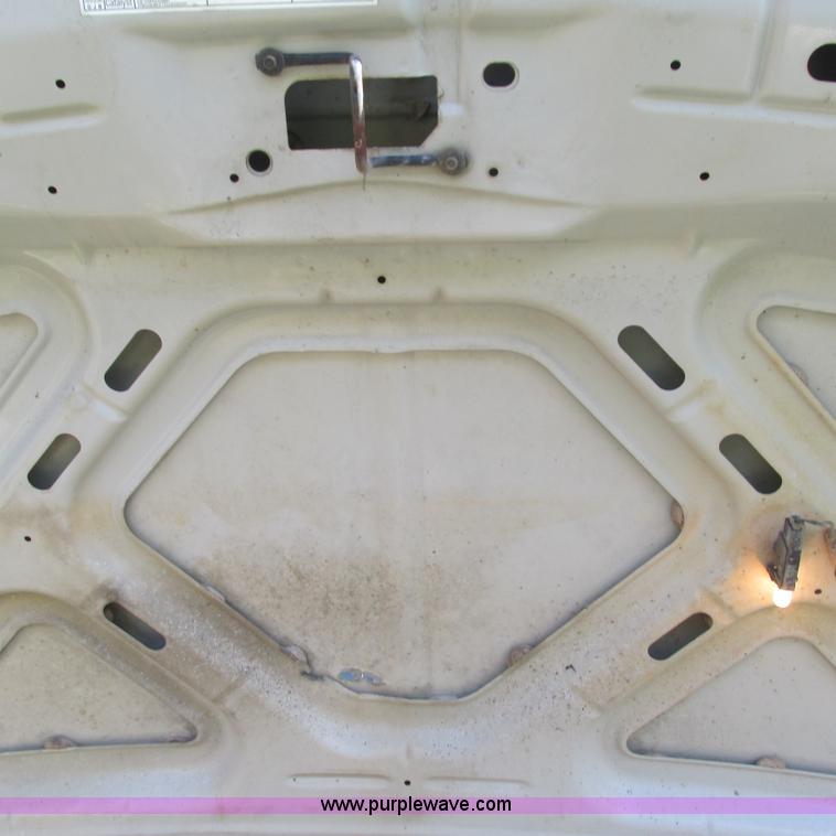 image for item L5314 2000 Ford F250 Super Duty XLT SuperCab pickup truck