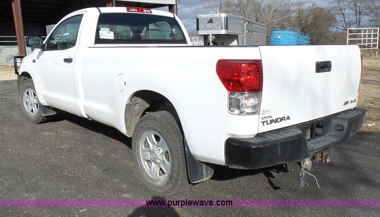 image for item L5403 2010 Toyota Tundra pickup truck