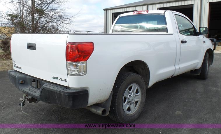 image for item L5403 2010 Toyota Tundra pickup truck