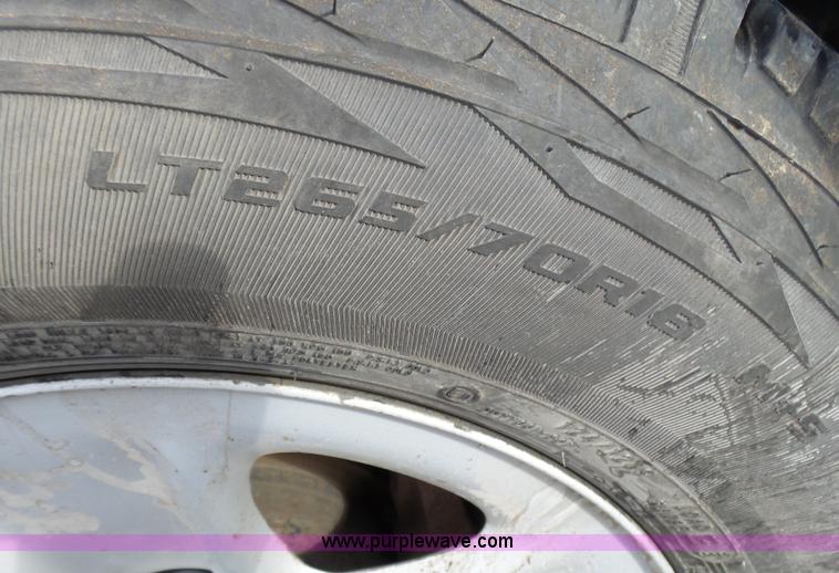 image for item L5403 2010 Toyota Tundra pickup truck