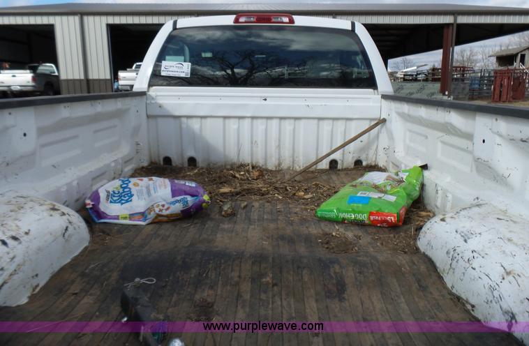 image for item L5403 2010 Toyota Tundra pickup truck