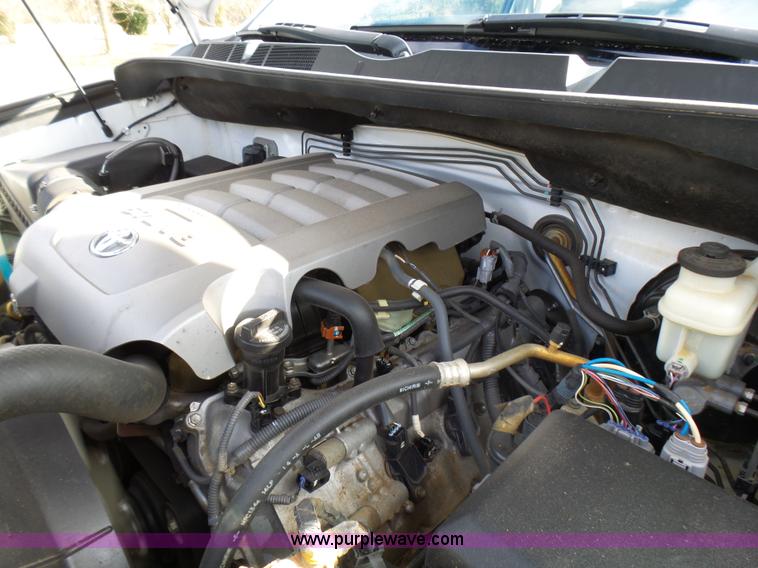 image for item L5403 2010 Toyota Tundra pickup truck