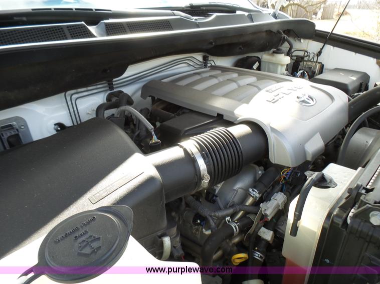 image for item L5403 2010 Toyota Tundra pickup truck