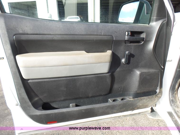 image for item L5403 2010 Toyota Tundra pickup truck