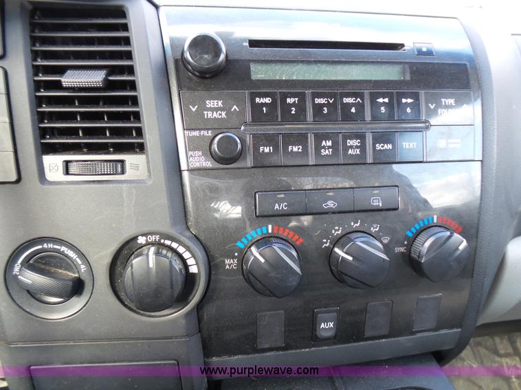 image for item L5403 2010 Toyota Tundra pickup truck