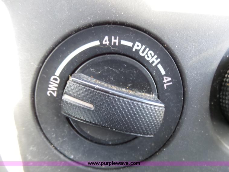 image for item L5403 2010 Toyota Tundra pickup truck