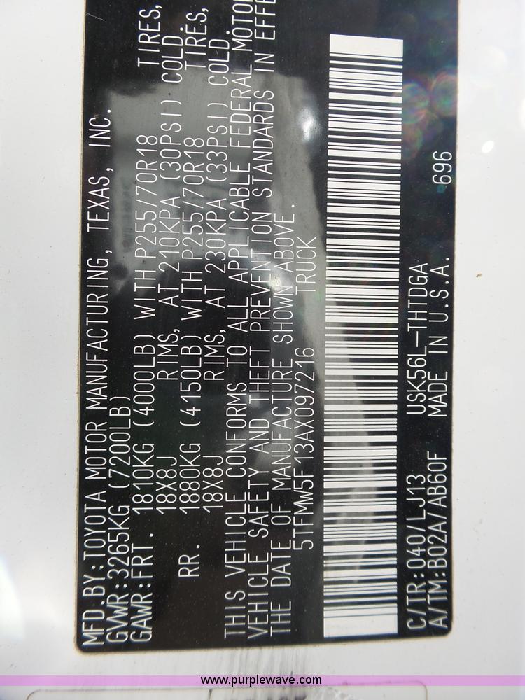 image for item L5403 2010 Toyota Tundra pickup truck