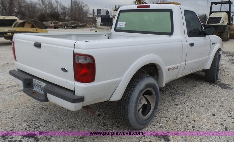 image for item L5429 2003 Ford Ranger pickup truck