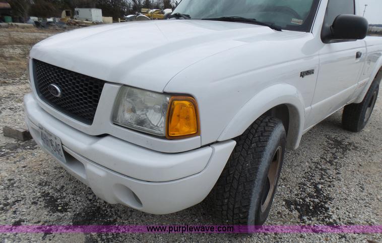 image for item L5429 2003 Ford Ranger pickup truck