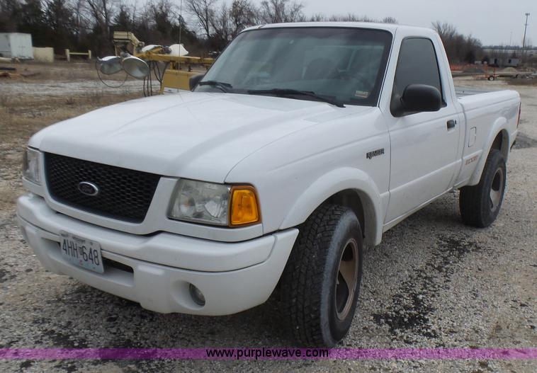 image for item L5429 2003 Ford Ranger pickup truck