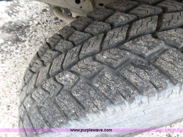 image for item L5429 2003 Ford Ranger pickup truck