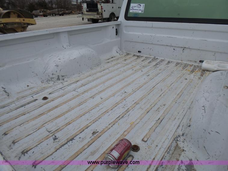 image for item L5429 2003 Ford Ranger pickup truck