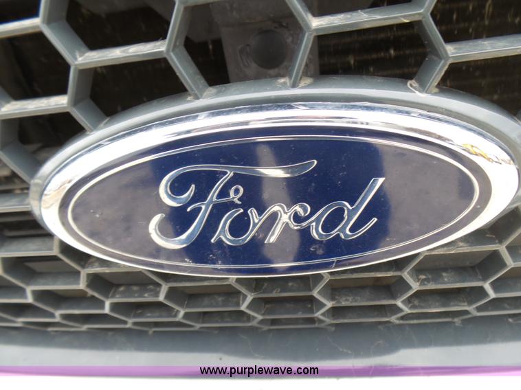 image for item L5429 2003 Ford Ranger pickup truck