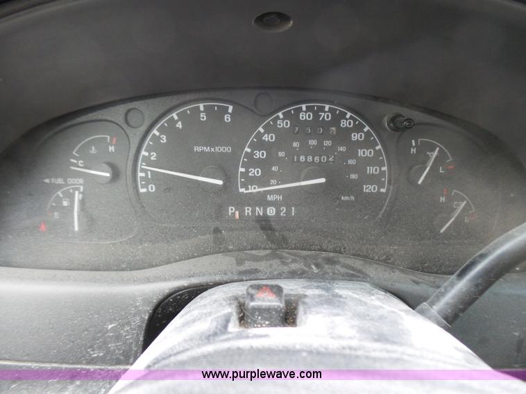 image for item L5429 2003 Ford Ranger pickup truck